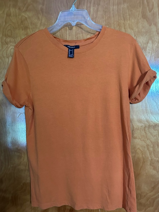 Forever 21 Tops - Forever 21 Orange Short Sleeve Crewneck Tee